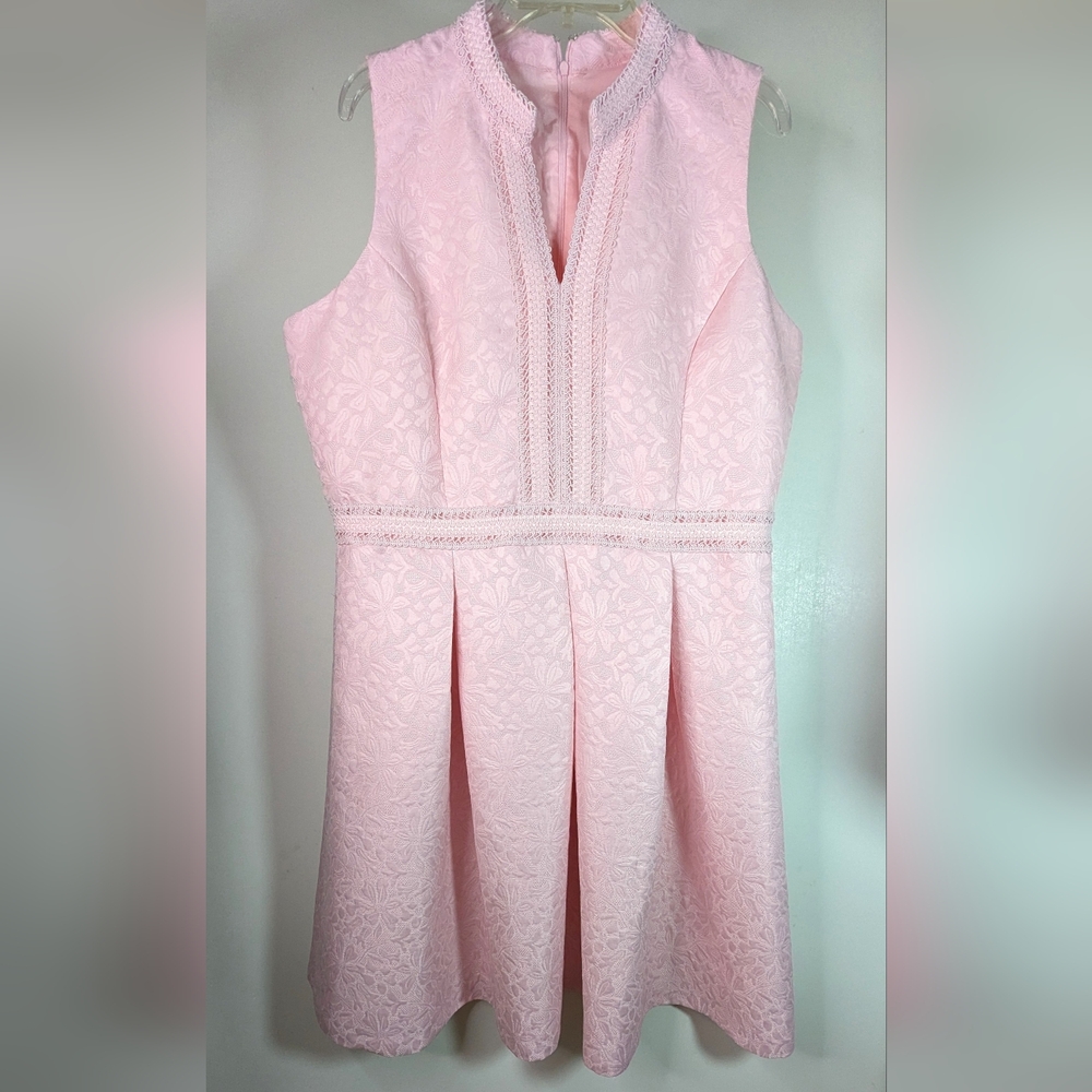 Pretty in Pink Dress Classic Style Brocade Embroidered Size 18 - Picture 2 of 11